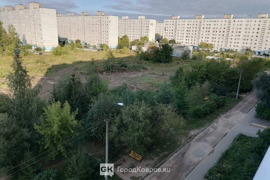Строительство нового дома оставило жителей дома на Зои Космодемьянской бездвора и детской площадки - GORODKOVROV.RU
